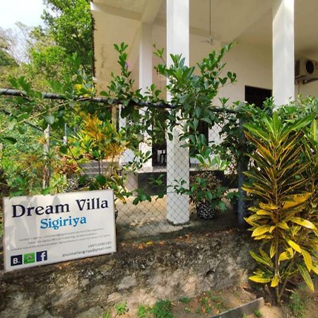 Dream Villa Sigiriya Exteriör bild